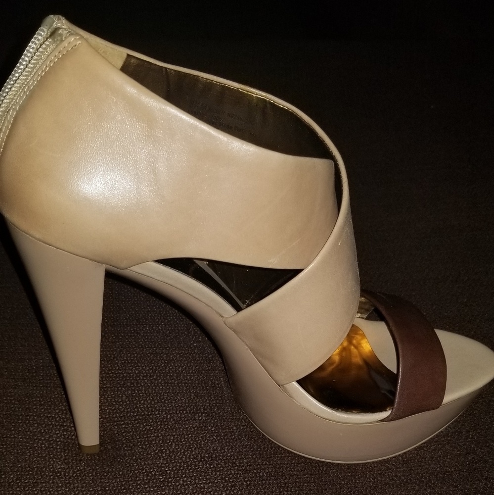 Shoes - Picture 2 of 3